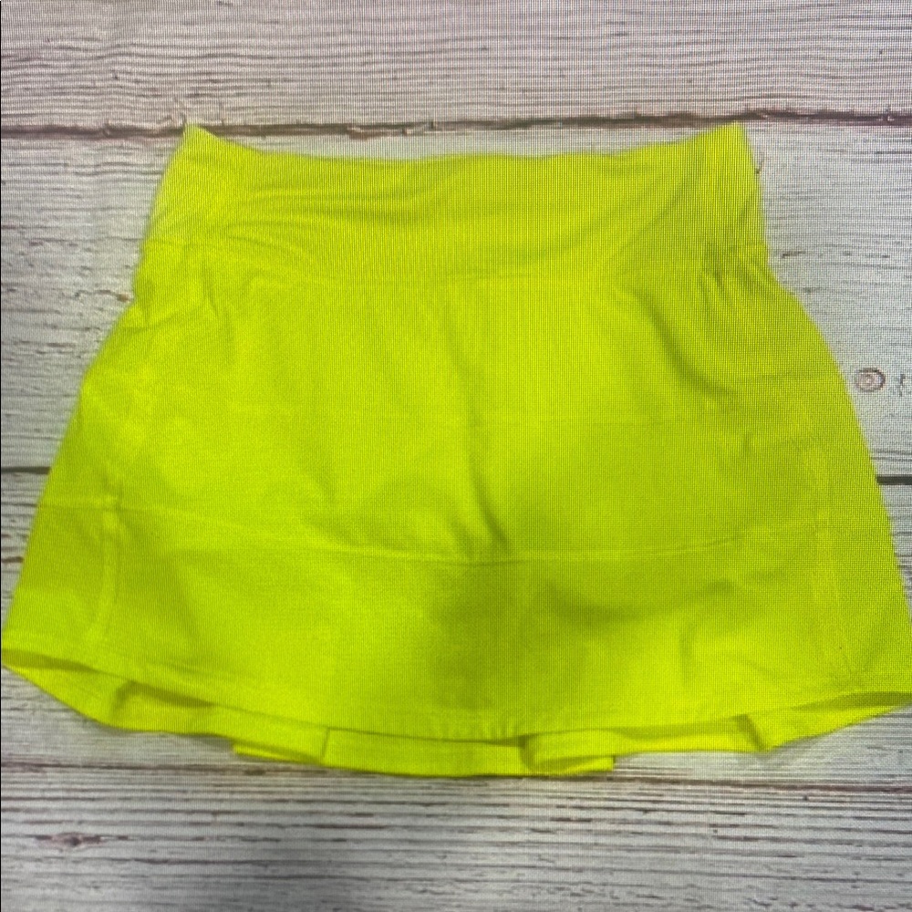Lululemon Pace Rival Mid-Rise Skirt 15" Length Tall in Highlight Yellow Sz 0